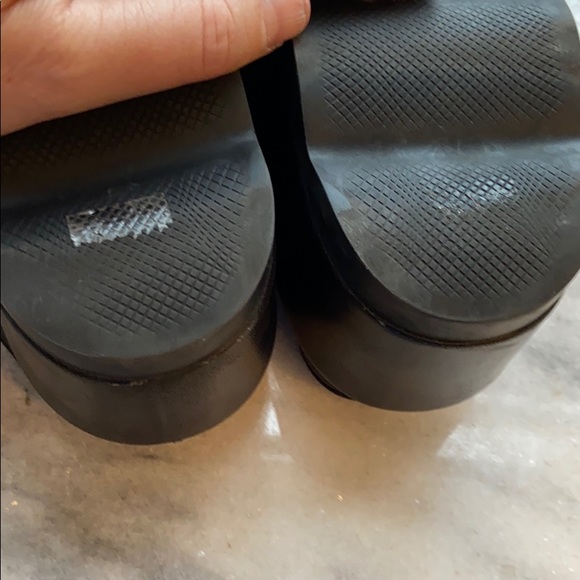Prada cross cross sandals with wavy sole - Picture 15 of 16